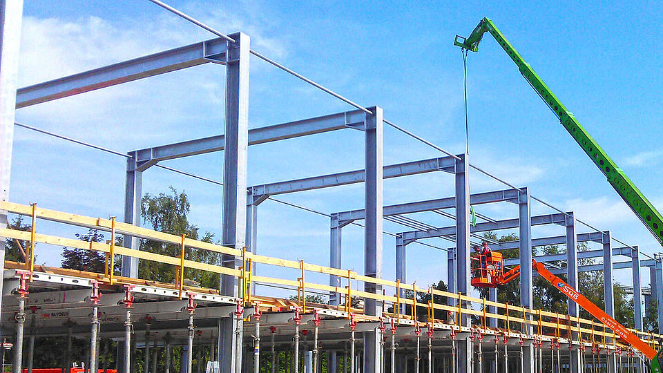 Stahlkonstruktion für eine Halle von Rädlinger